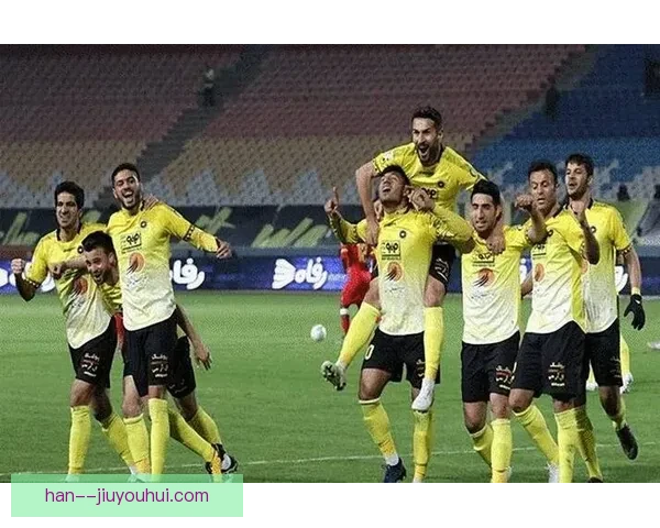 亚冠新月：沙特劲旅新月队力克对手进军四强荣耀时刻